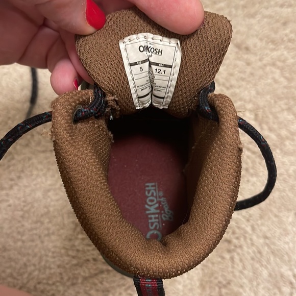 OshKosh b’gosh boots - Picture 2 of 5